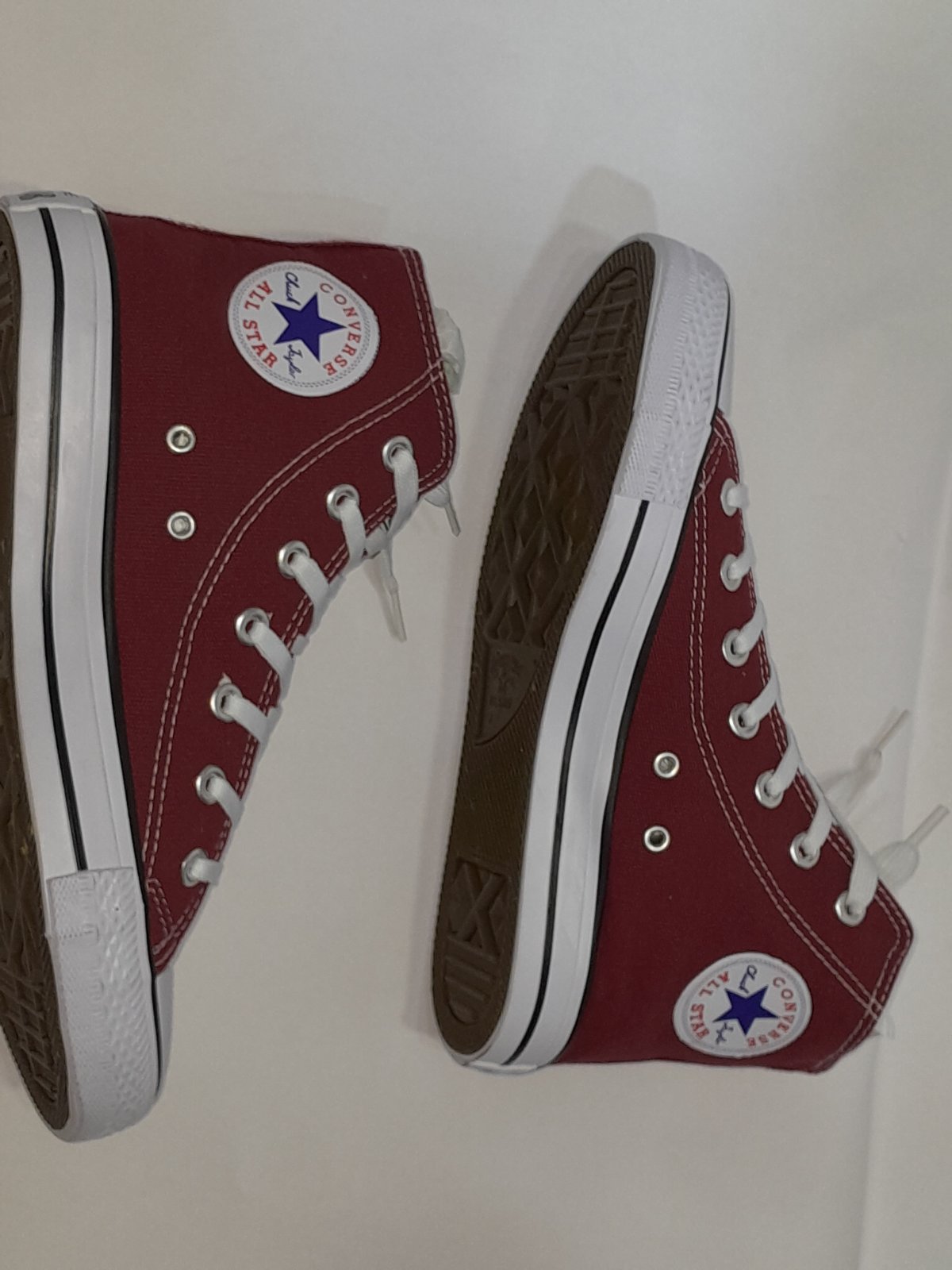 CONVERSE BORDEAU MONTANT